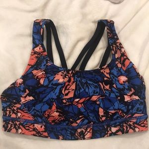 Brand new lululemon sports bra